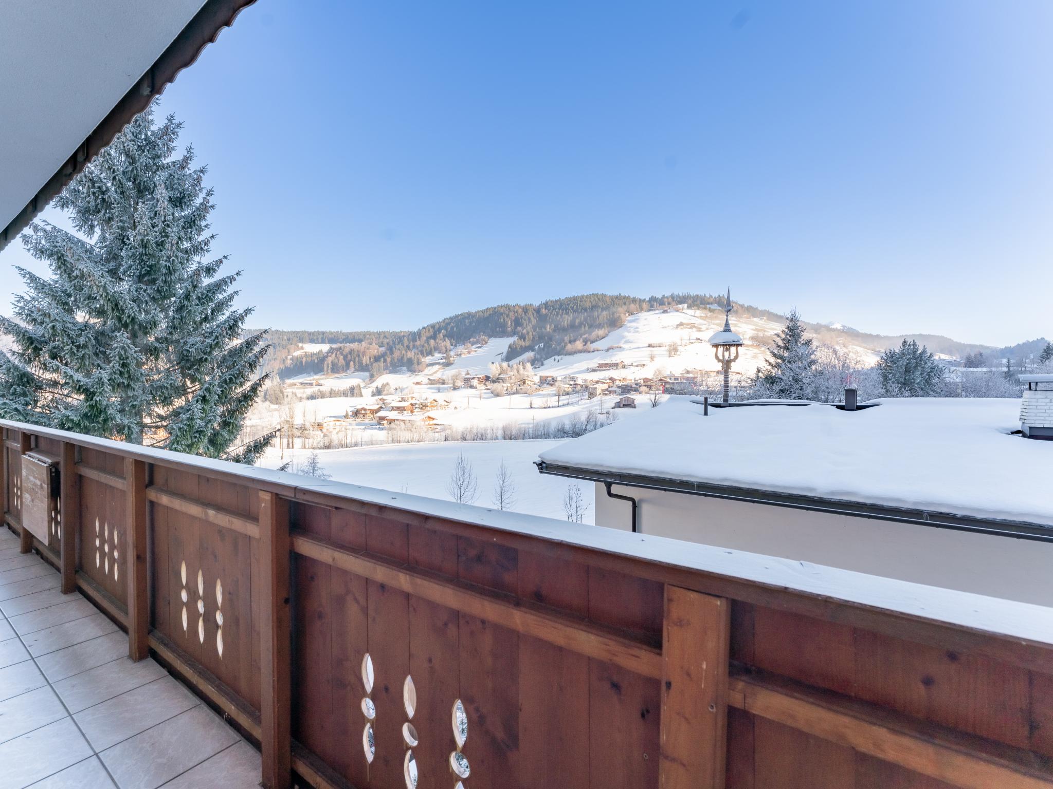 18159