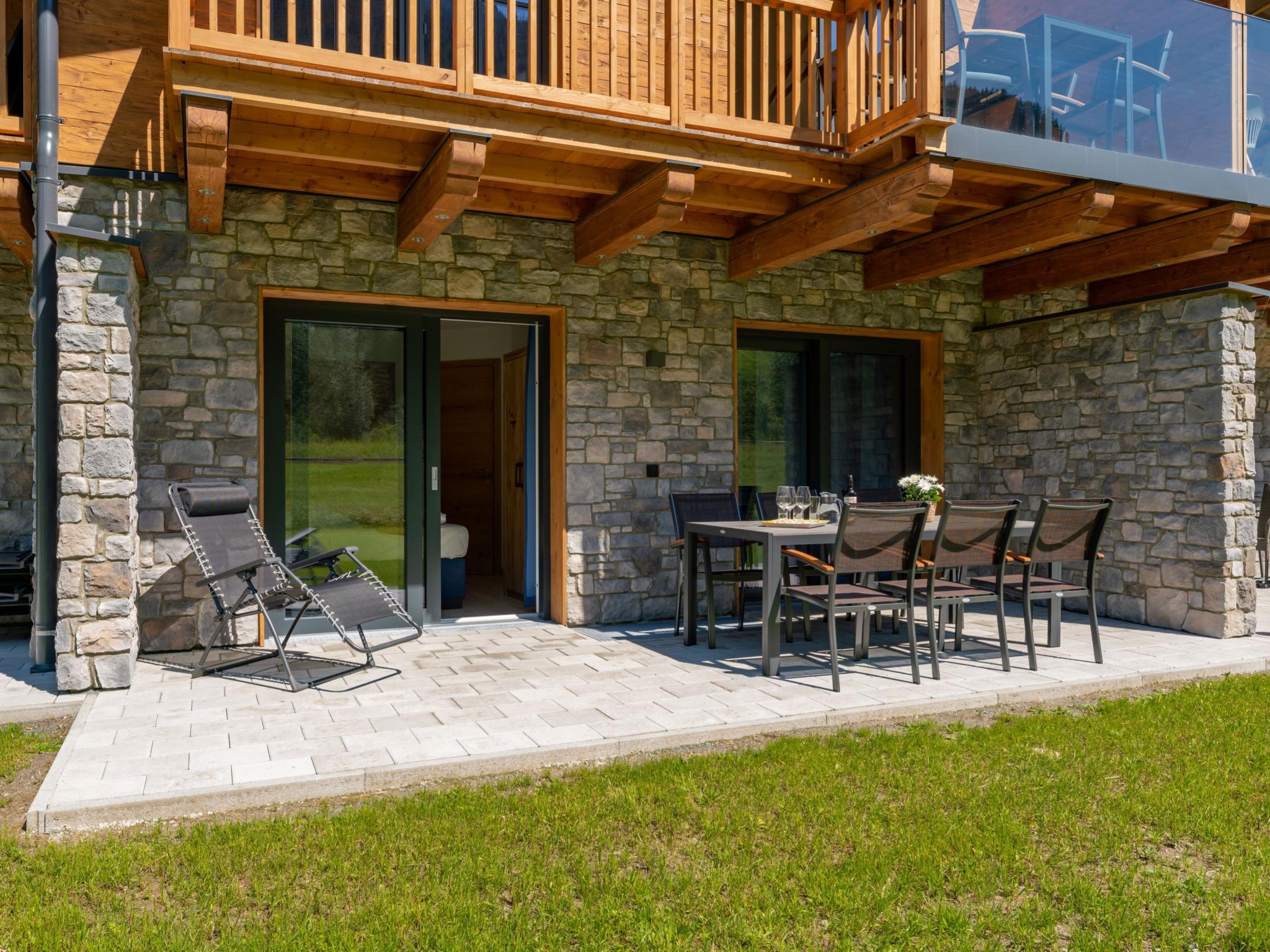 49195